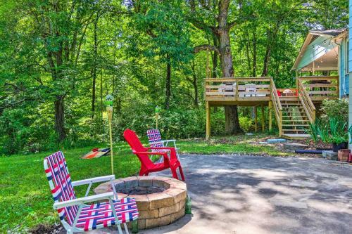 Lake Lure Cottage With Entertainment Backyard!