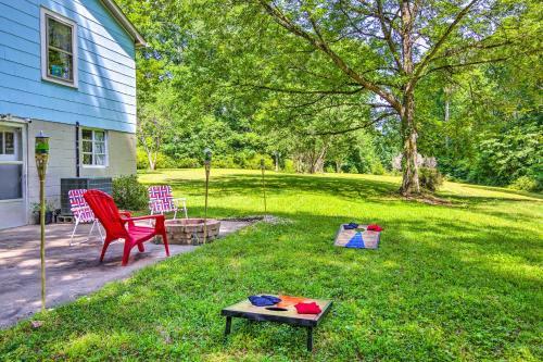 Lake Lure Cottage With Entertainment Backyard!