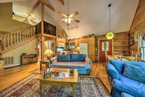 Lush Marble Cabin With Deck, Fire Pit And Grill!