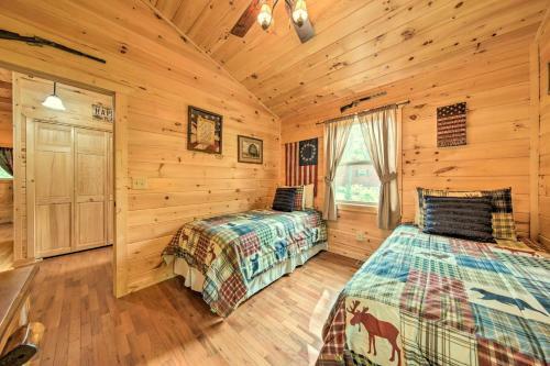 Smoky Mountain Cabin Hideaway With Fire Pit!