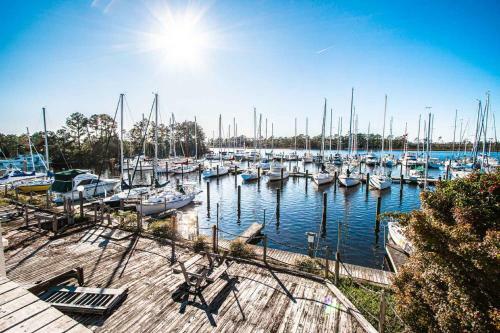 Hotel Private 2br Condos In New Bern