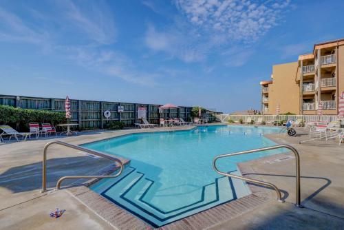 Apartamento 2br 1ba Beachfront Condo Pool Views Sleeps 4