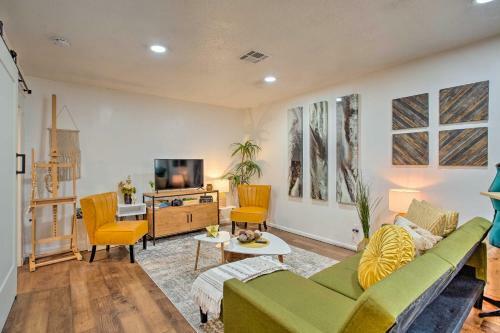 Vibrant-boho, Pet-friendly Oklahoma City Digs