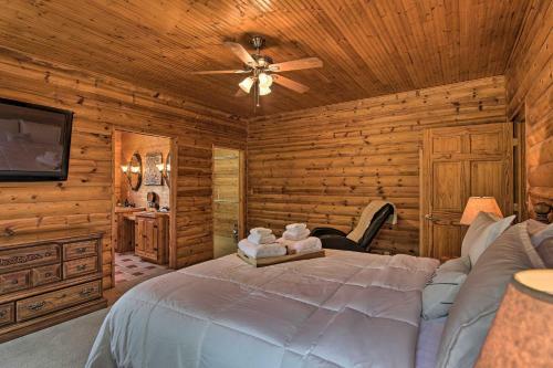 Hilltop Hideaway Vian Cabin With Covered Deck!