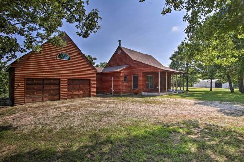 Hilltop Hideaway Vian Cabin With Covered Deck!