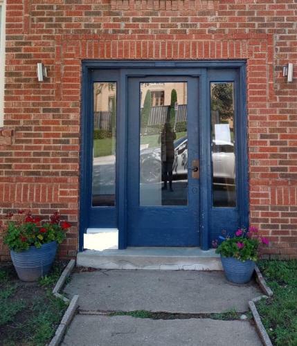 Cherry Street Vintage Apartment-free Parking!