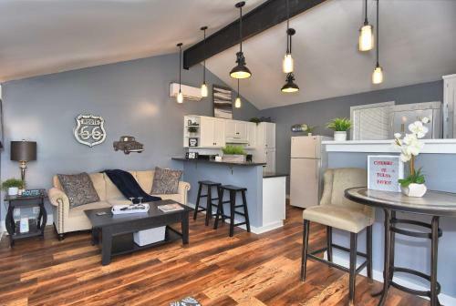 Evolve Calming Tulsa Home, Half Mi To Cherry St!