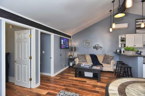 Evolve Calming Tulsa Home, Half Mi To Cherry St!