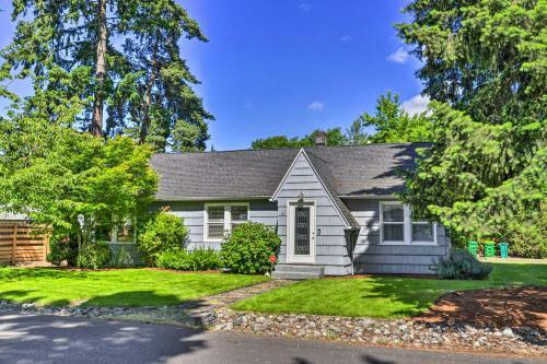 Charming Beaverton Home, Backyard With Fire Pit