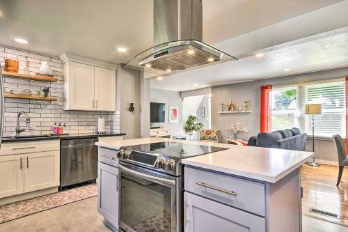 Charming Beaverton Home, Backyard With Fire Pit
