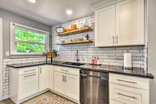 Charming Beaverton Home, Backyard With Fire Pit