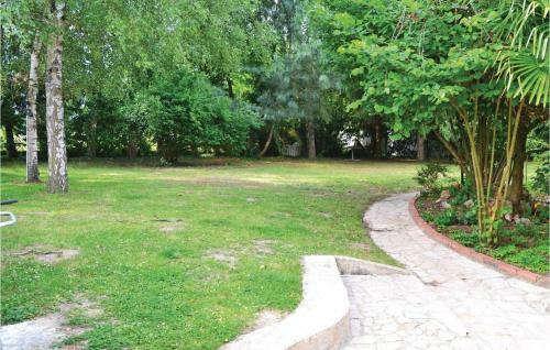 Holiday Home Brette Les Pins Ya-856