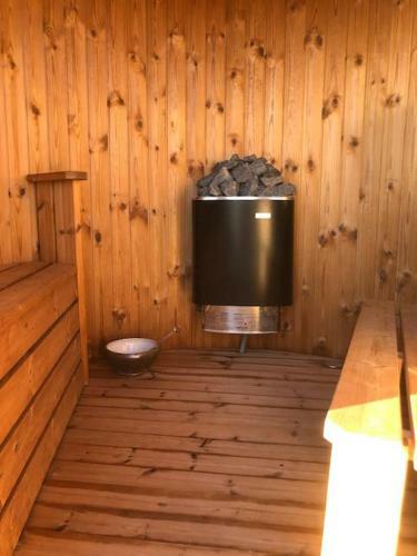 Villa Cottage With Hot Tube & Private Sauna With Panoramic View