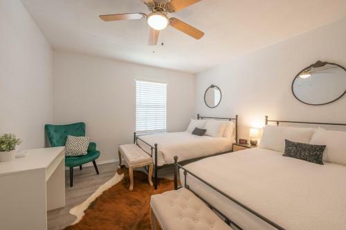 Timeless-texas-inn - New Listing W/ Pool!