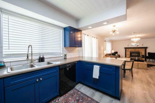 Timeless-texas-inn - New Listing W/ Pool!