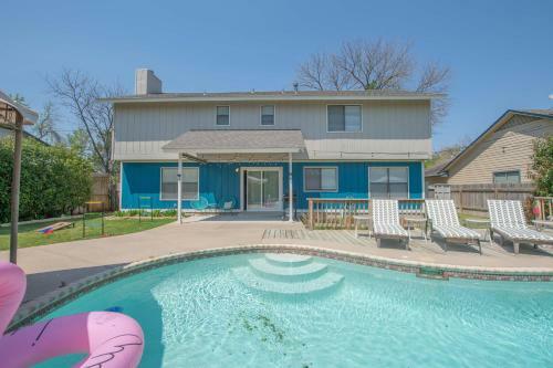 Timeless-texas-inn - New Listing W/ Pool!