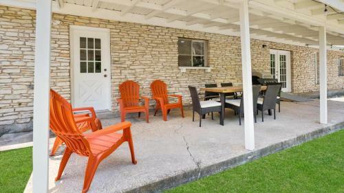 Dove Creek Casa *sleeps 14*
