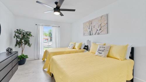 Dove Creek Casa *sleeps 14*