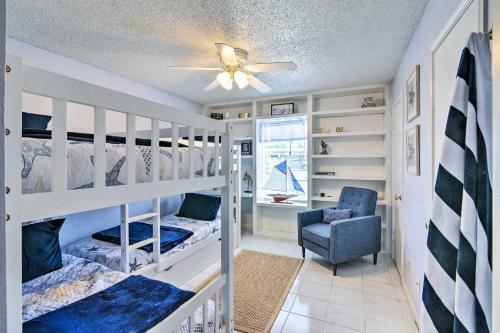 Apartamento Vibrant Seabrook Condo With Waterfront Pool!