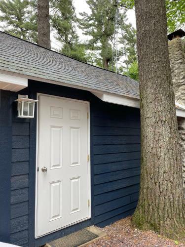Mirror Lake Retreat