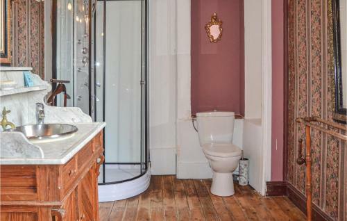 Beautiful Home In Mouterre-silly With Wifi And 3 Bedrooms