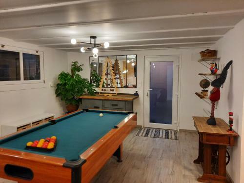 Apartamento Charmant Logement Avec Terrasse Et Billard