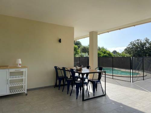 Villa 120 M� Avec Piscine