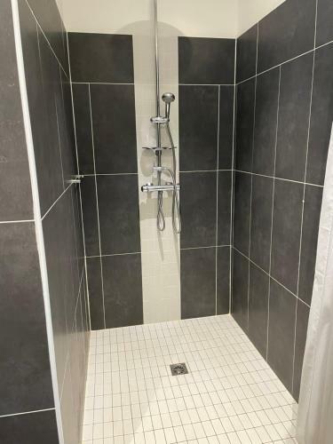 Villa 120 M� Avec Piscine
