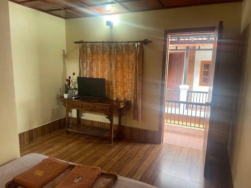 Hostal Blue Night Guesthouse