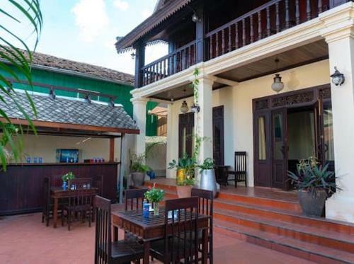Hostal Y Not Lao Villa