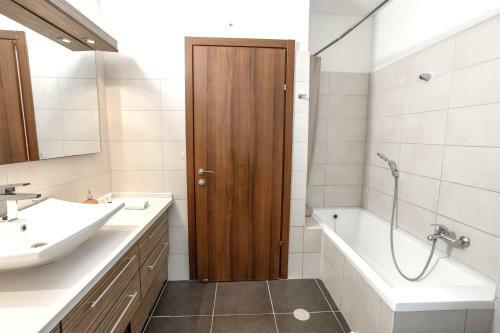 Luxury Marina 4br Apartment By Airsuite