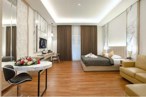 Aliante Hotel