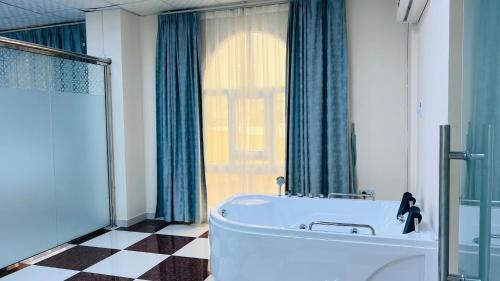 Apartamento ????? ??????? ???????? Evan Hotel Suites