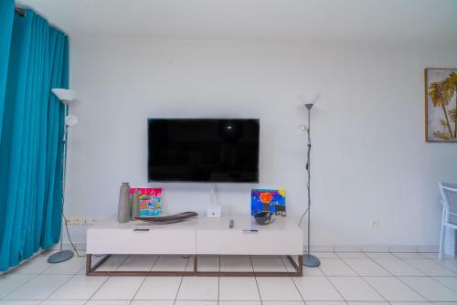 The Sunny Apartment In Mahina Wpool