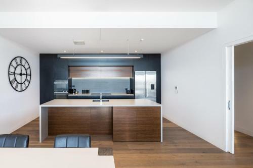 Ny Style Luxury Penthouse Apartment - Christchurch