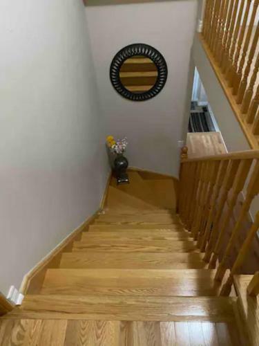 Bright Private Room In Centralized Location