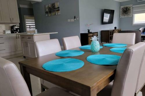 The Johnsons Crest At Marina Villas