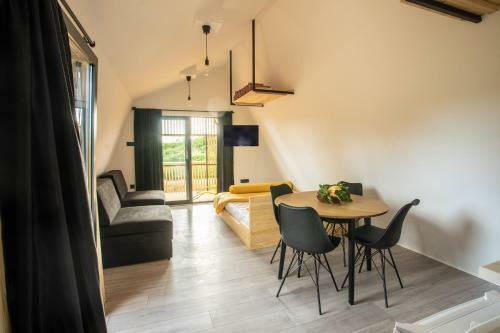 Hostal Glamping House Two Rivers