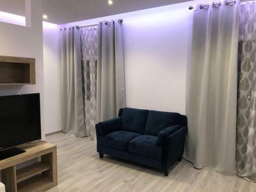 2 Bedroom Apartment Next To Beach