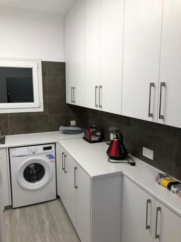 2 Bedroom Apartment Next To Beach