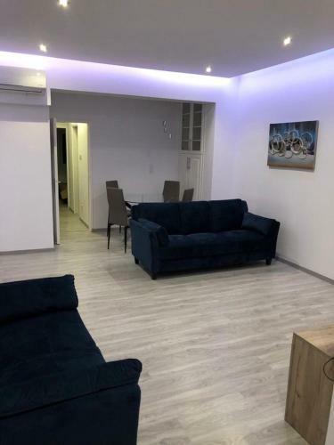 2 Bedroom Apartment Next To Beach