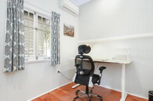 Charming 3 Bedroom House In Coorparoo