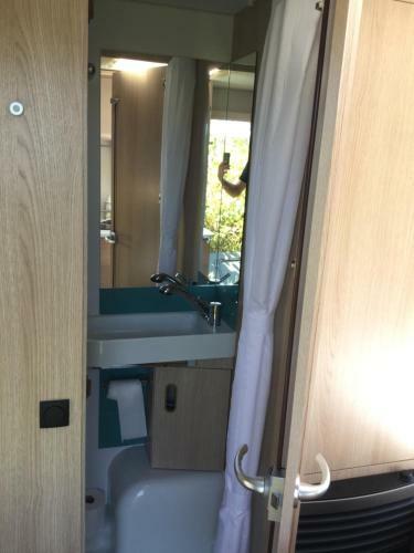 Ostlicht Camper Im W�ldchen