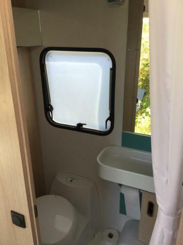 Ostlicht Camper Im W�ldchen