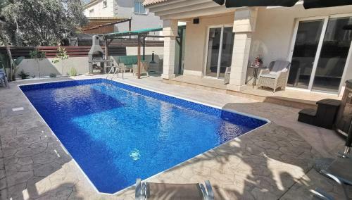 Great Villa Maria