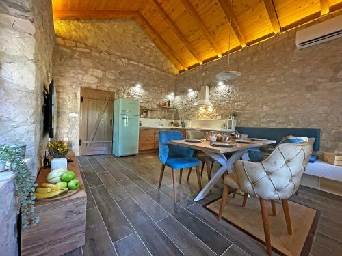 Kostela Stone House