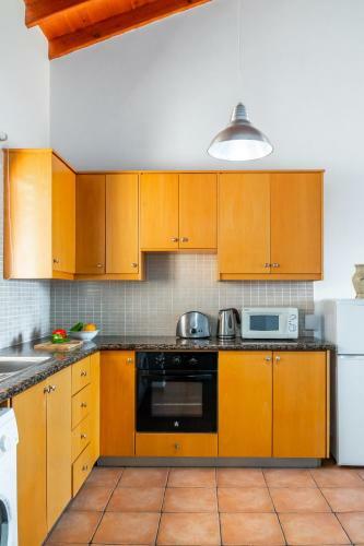 Kate's Latchi Beachfront Apartment 104 By Ezoria