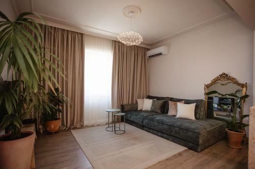 Exquisite, Stylish, Center Apartment