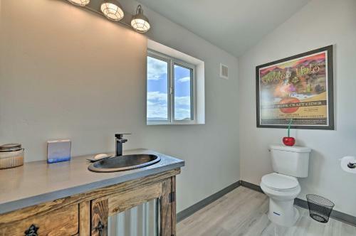Unique Cornville Retreat With Game Room And Deck!
