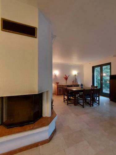 Maison � Louer Aiguefonde (min 15 Jours)
